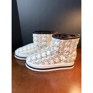 Juicy Couture Winter Boots – White/Black Monogram Print  Cozy Faux Fur Lined